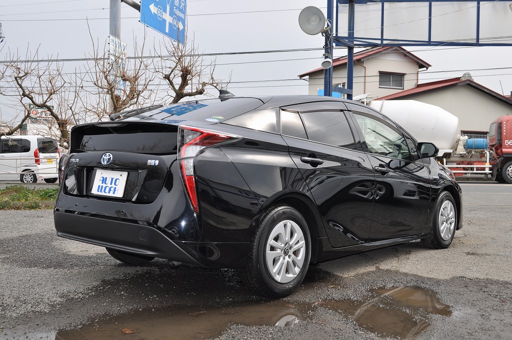 トヨタプリウス Sセーフティプラス　ワンオーナ車　黒