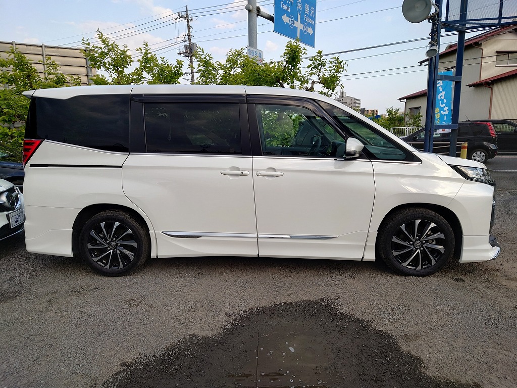 トヨタ　ノア　S-Z　モデリスタエアロ　ワンオーナー禁煙車パール