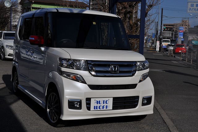 ホンダ Nbox カスタムターボｓｓパッケージ 白の中古車販売情報 神奈川県伊勢原市にある外国輸入車 新車 中古車 のオートワーク