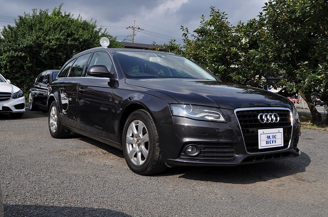アウディA4アバント1.8TFSI ガンメタの中古車販売情報 | 神奈川県 