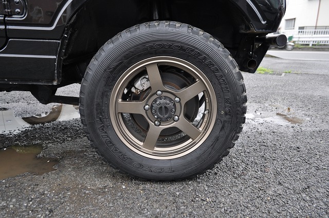 スズキ　ジムニーワイルドウインド　4ＷＤ黒