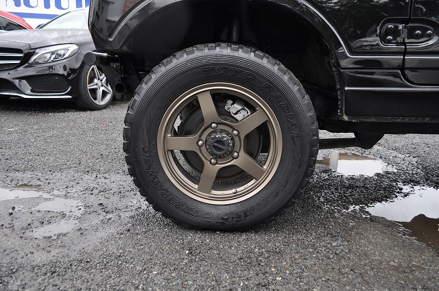 スズキ　ジムニーワイルドウインド　4ＷＤ黒